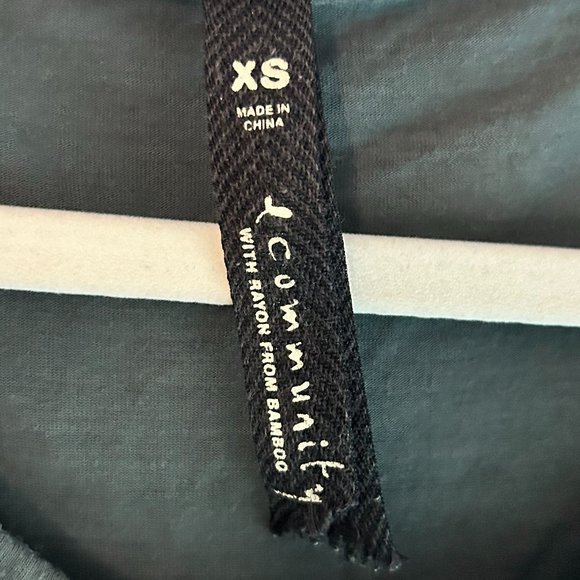 Aritzia Loose Grey T-Shirt - Picture 2 of 2